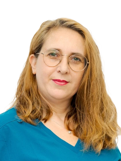 Fleur, assistante dentaire, cabinet B - Parodontie Exclusive à Nice