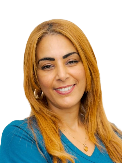 Rafika, assistante dentaire qualifiée, cabinet B - Parodontie Exclusive à Nice